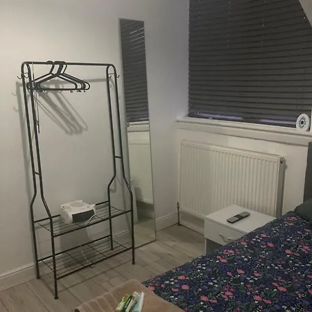 Spacious Double In Проживание в семье