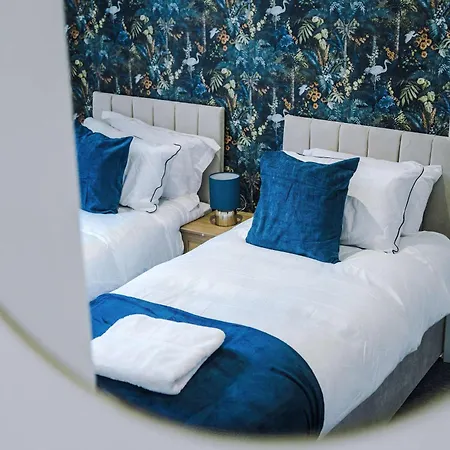 3 Bedroom Town House - Etihad Stadium - Free Parking Дом отдыха Манчестер