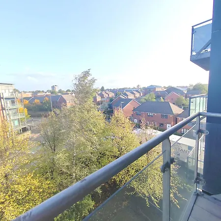 New Private In Shared 2 Bed Flat Camp St Pansiyon Manchester