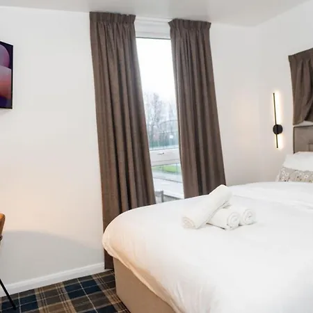 Etihad Coop Arena Centre Penzion 3*