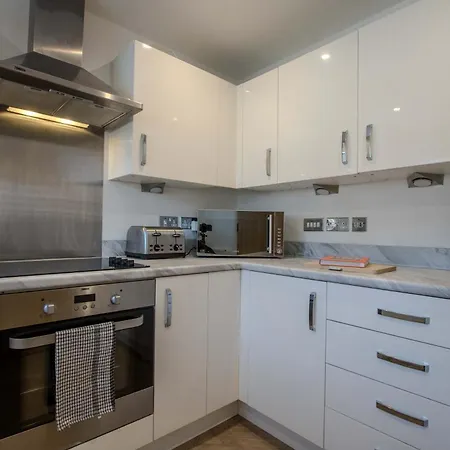 Modern 2-bed In Swinton By Mcpi Hosting, Perfect For Families & Contractors Casa vacanze