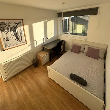 Homestay The Smiths Manchester