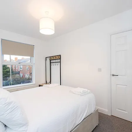Goulder House- Close To Motorway & Co-op Live * Mánchester
