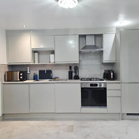 Modern & Bright 3br Near Ctr! *