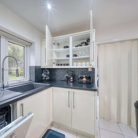 Tatil Evi Modern 3br Sleeps 7 Parking *