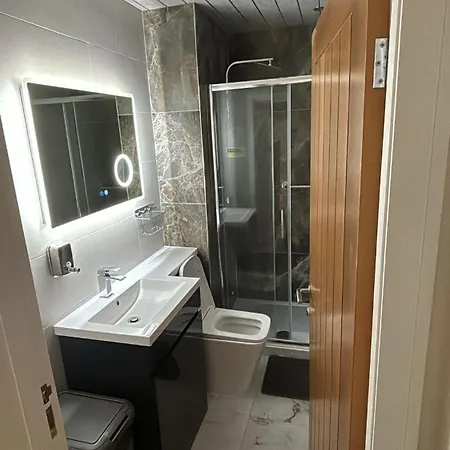 Hendham - Near Etihad Stadium, Coop Live Arena, National Cycling Centre & 24 Hour Asda