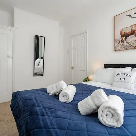 Stunning 2br House In Near Etihad And Coop Arena Casa de Férias Manchester