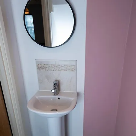 Family 3 Bedroom House By Guestz Tatil Evi *