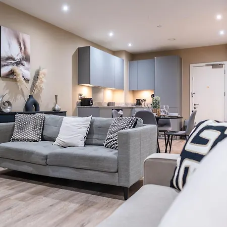 Сasa de vacaciones Stylish Townhouse, Parking, Near Ao Arena