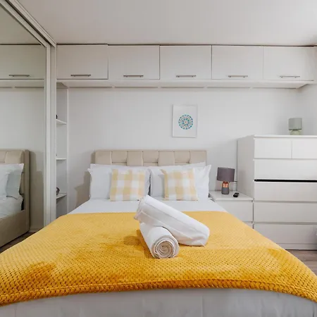 Casa vacanze Modern Centre 3bd - Fire Pit - Free Parking