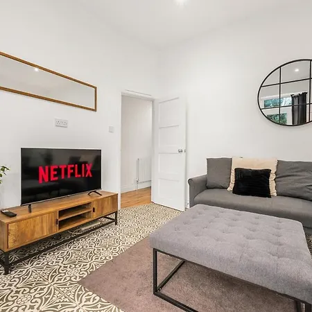 5Br Contractor Hub - Free Parking - Monthly 20 Percent Off *