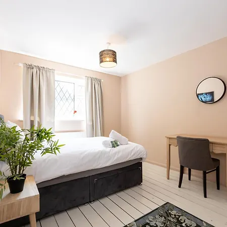 Hébergement de vacances 3-bed Didsbury M20 Parking Long Manchester