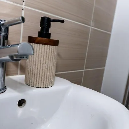 Etihad Coop Arena Centre Penzion