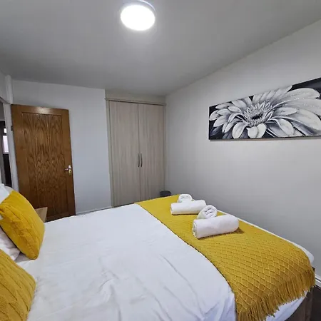 Modern & Bright 3br Near Ctr!