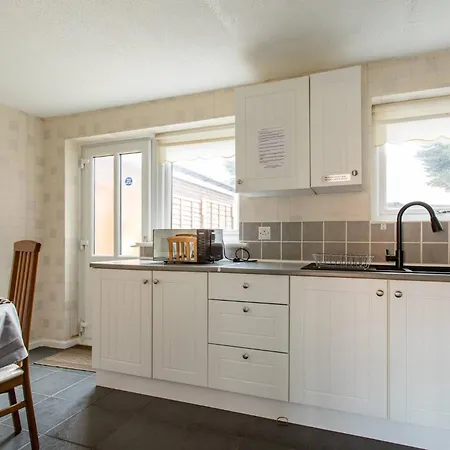 2 Bedroom Eith 3 Beds Sofa Bed Near Stadium Holiday home *