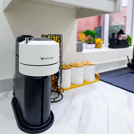 Paradise Nestv * Manchester