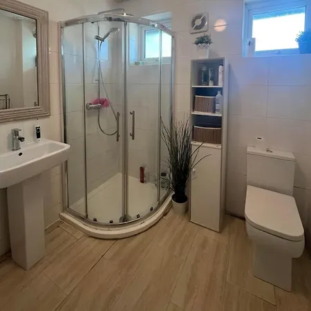 The Oasis - Fast Wi-fi - Private Workspace Accommodatie bij particulieren Manchester