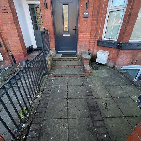Hendham - Near Etihad Stadium, Coop Live Arena, National Cycling Centre & 24 Hour Asda *