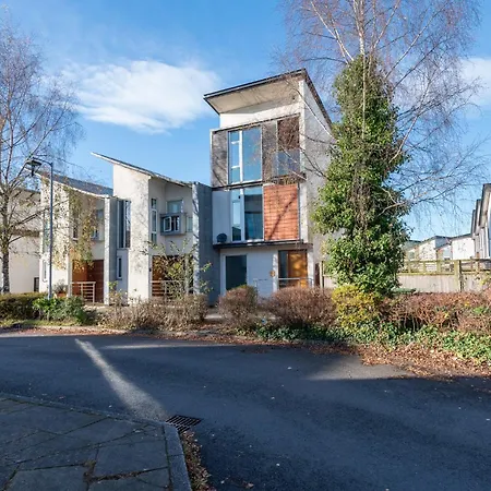 Nyaraló Family 3 Bedroom House By Guestz *