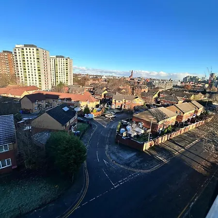 New Private In Shared 2 Bed Flat Delta Point Manchester