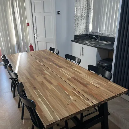 Hendham - Near Etihad Stadium, Coop Live Arena, National Cycling Centre & 24 Hour Asda