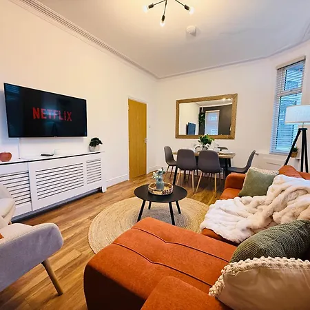 Stunning 3-bed Games Манчестер