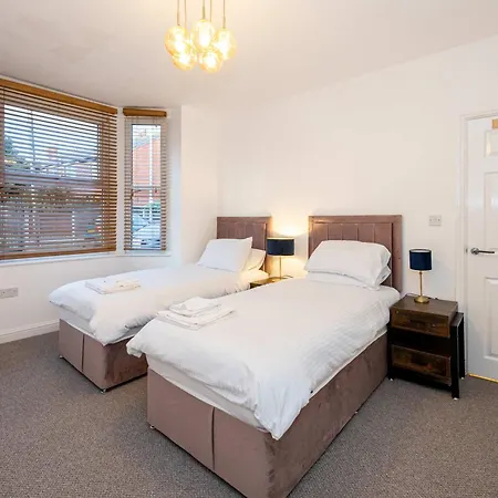 Goulder House * Manchester