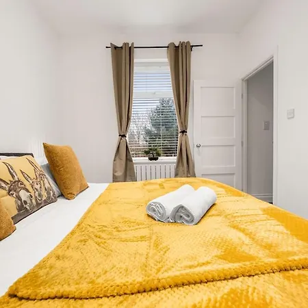 Сasa de vacaciones 5Br Contractor Hub - Free Parking - Monthly 20 Percent Off Mánchester