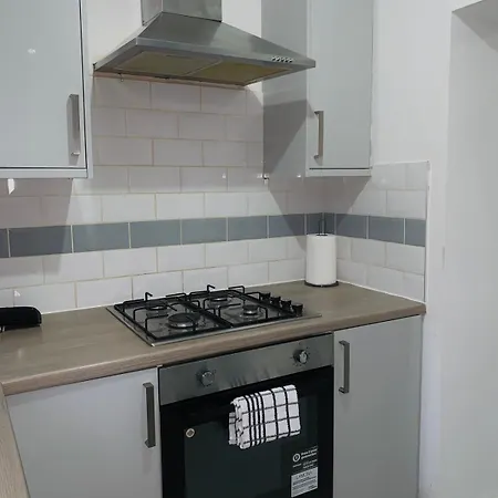 Modern 3-br On Edge Of Center With Free Parking *