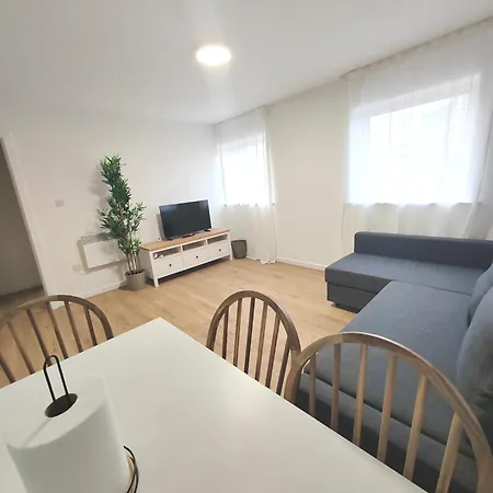 Fresh Private In Shared 2 Bed Flat Deltapoint Homestay Manchester