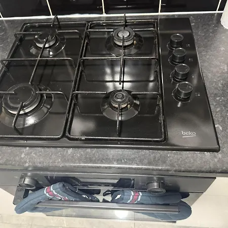 4-bed Retreat Great For Groups Ferienhaus Manchester