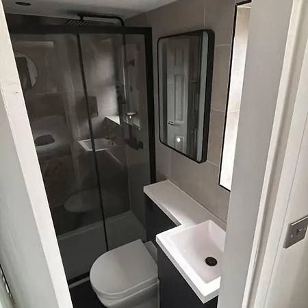 Hendham - Near Etihad Stadium, Coop Live Arena, National Cycling Centre & 24 Hour Asda