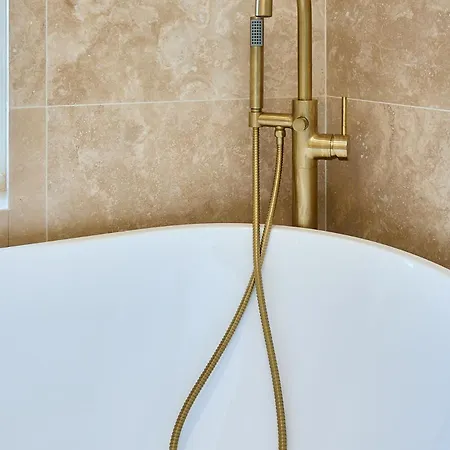 Stylish 4 Bed In Old Trafford Next To Mufc Mánchester