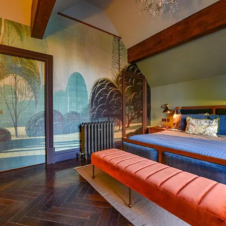 The Coach House *
