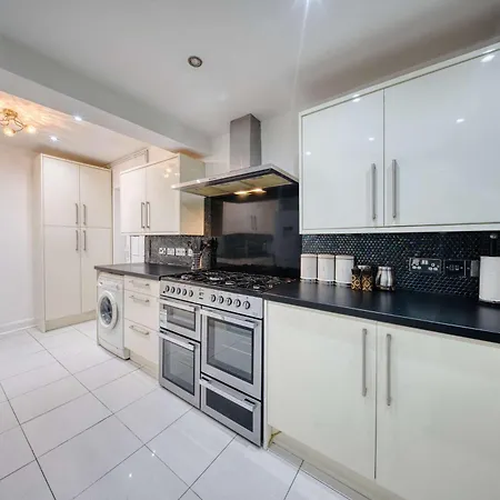 Modern 3br Sleeps 7 Parking Σπίτι διακοπών *
