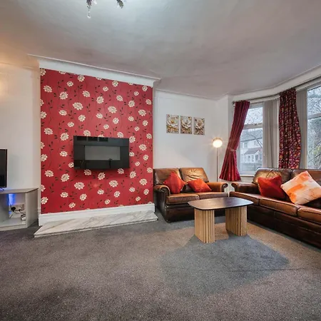Modern 3br Sleeps 7 Parking Tatil Evi Manchester
