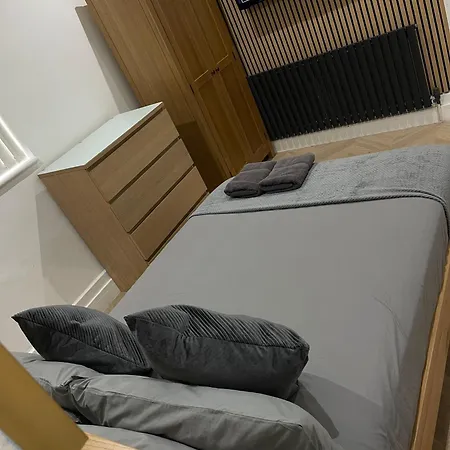 Hendham - Near Etihad Stadium, Coop Live Arena, National Cycling Centre & 24 Hour Asda