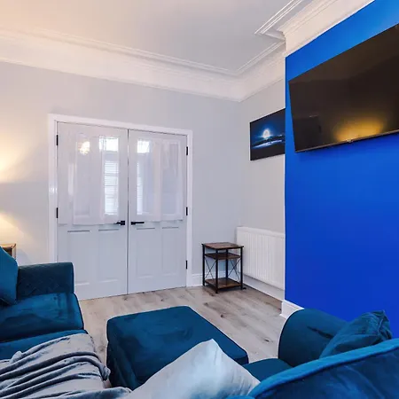 Ideal Group 3br House For 8 Parking Tatil Evi Manchester