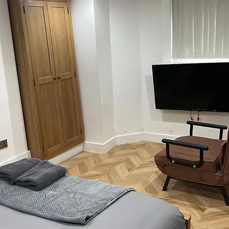 Gæstehus Hendham - Near Etihad Stadium, Coop Live Arena, National Cycling Centre & 24 Hour Asda