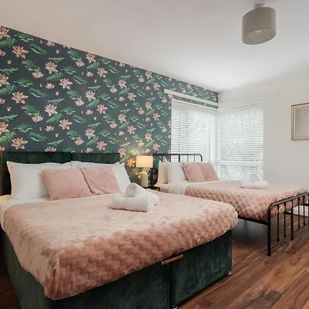 E-haven - Etihad-coop Live-free Parking-pool Table Mánchester