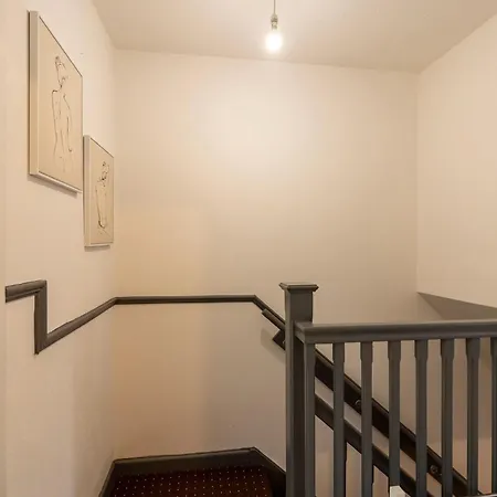 2br House Contractors Parking Wifi 度假居 *