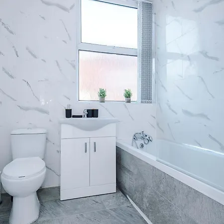 3 Bedroom Town House - Etihad Stadium - Free Parking Manchester