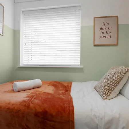 E-haven - Etihad-coop Live-free Parking-pool Table Mánchester