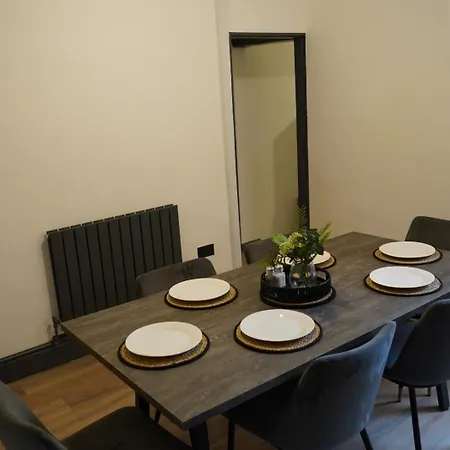 Spacious 3-bedroom Near Centre With Parking Casa vacanze *