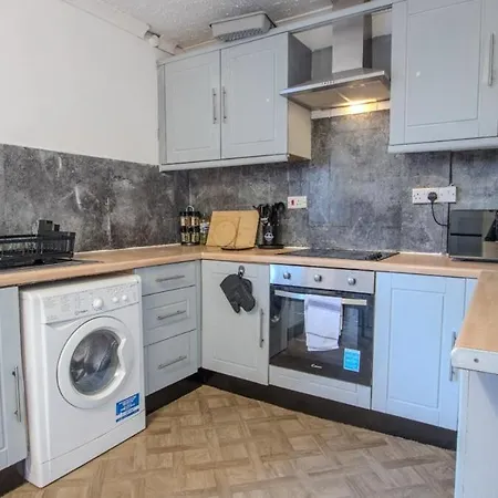 Stylish 3br In Swinton - Free Parking Holiday home