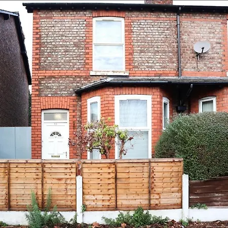 Vakantiehuis Cosy Luxe With Fresh Bakes *