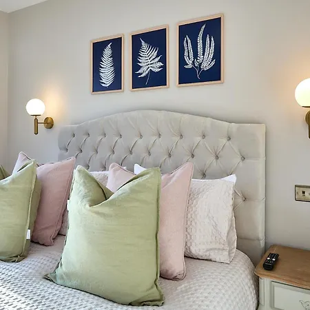Stylish 4 Bed In Old Trafford Next To Mufc * Manchester