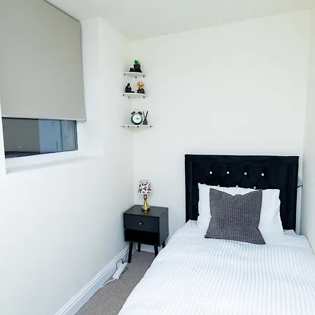 Paradise Nestv Villa Manchester