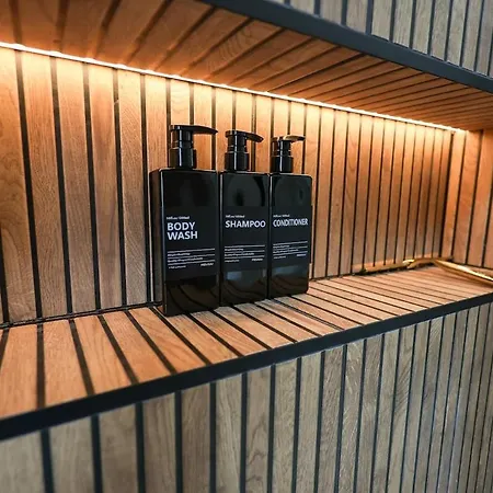 Holiday home Stunning Family With Hot Tub In Worsley Manchester