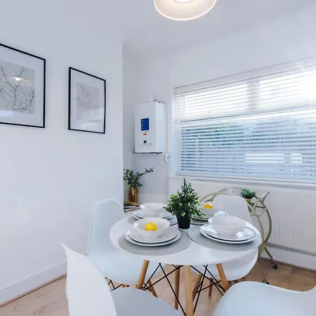 Free Park Stunning 3bedroom In *